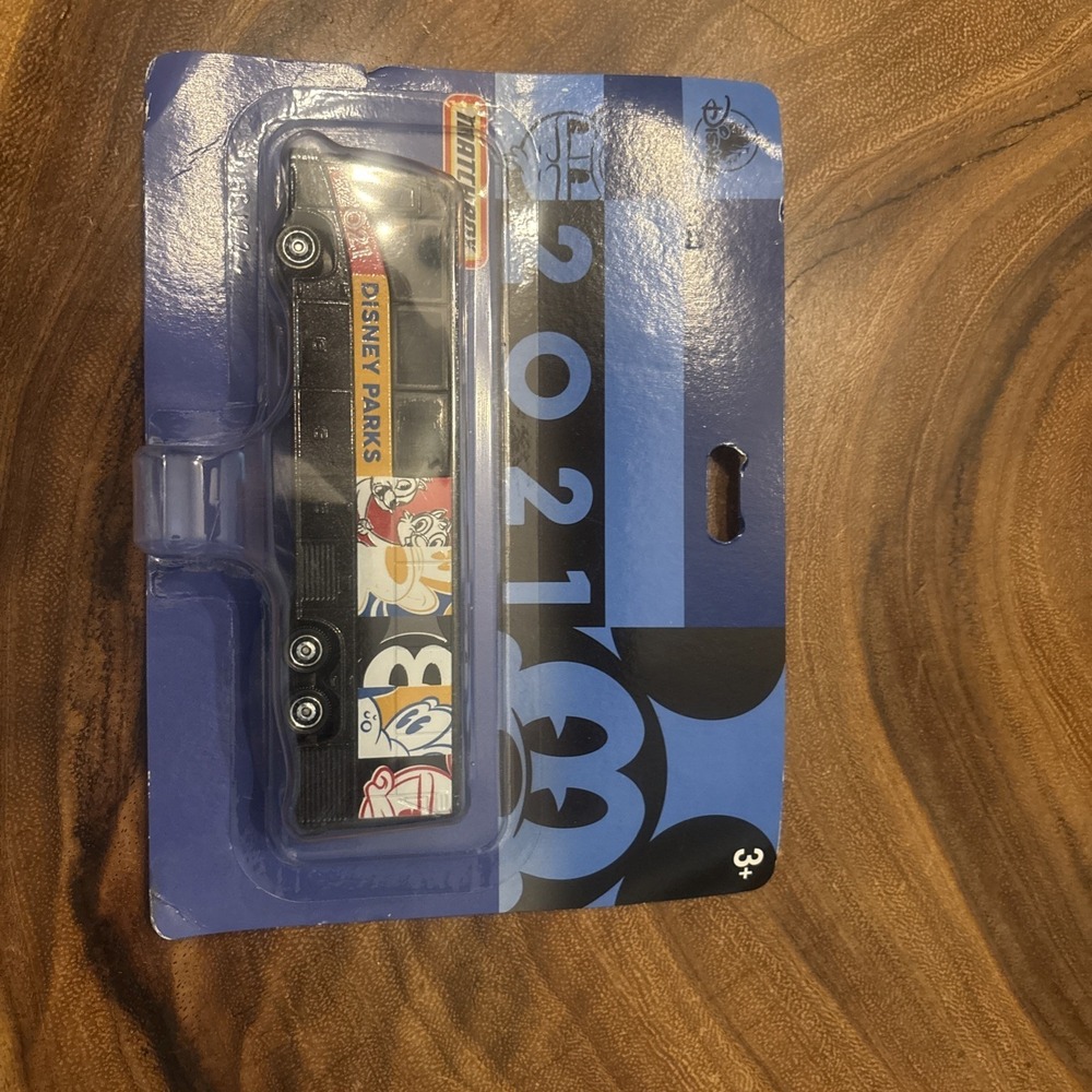 Matchbox 2021 Disney Parks Bus Exclusive Edition Pluto Diecast 1:64 Black GWM72